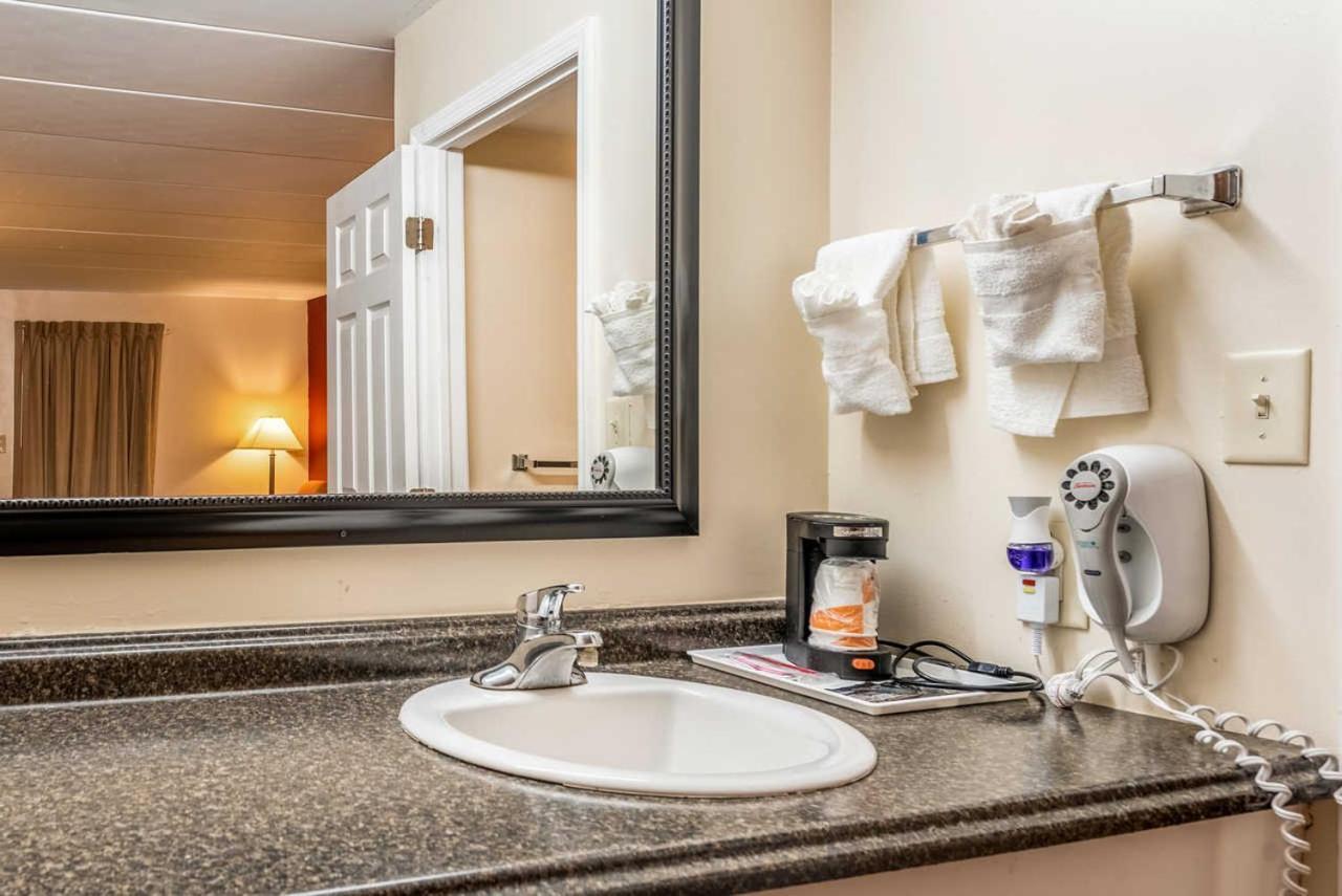 Econo Lodge Franklin Экстерьер фото