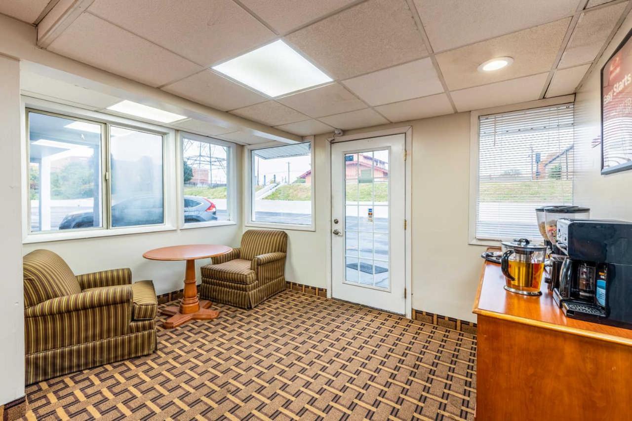 Econo Lodge Franklin Экстерьер фото