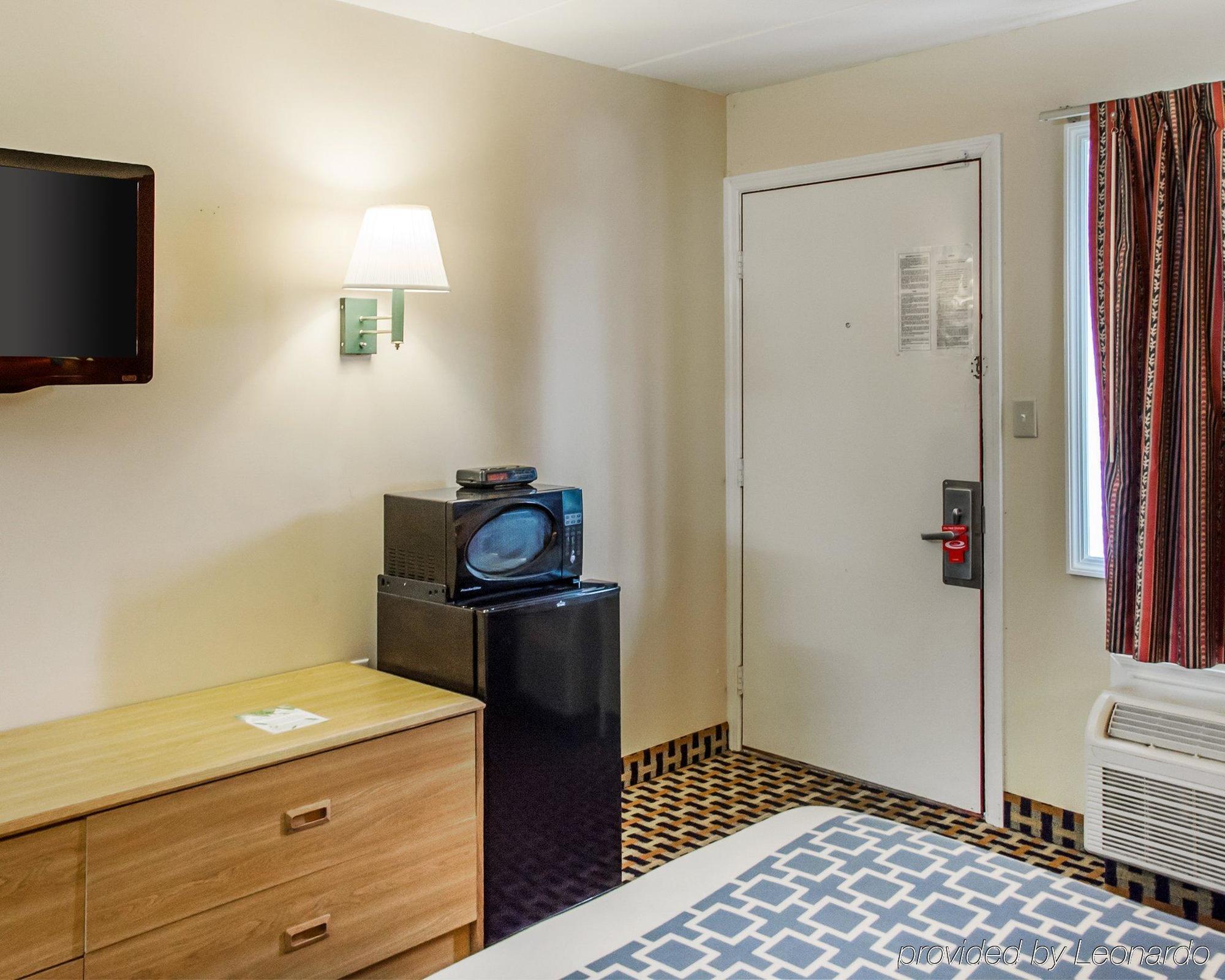 Econo Lodge Franklin Экстерьер фото