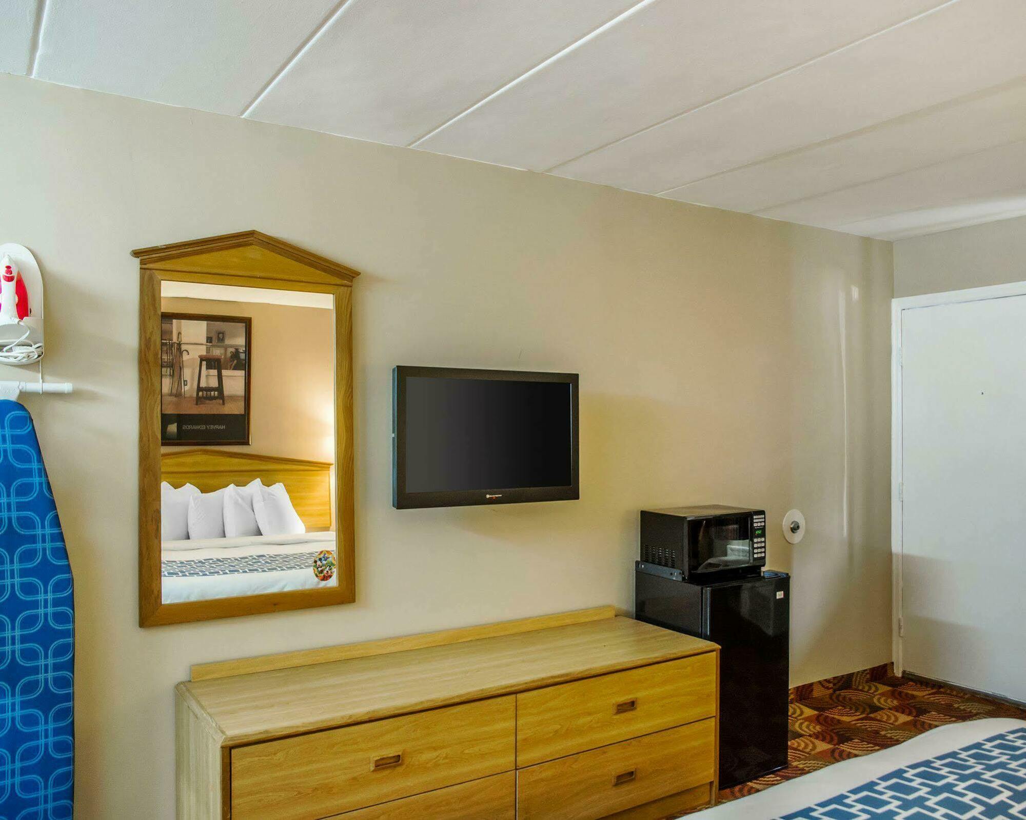 Econo Lodge Franklin Экстерьер фото