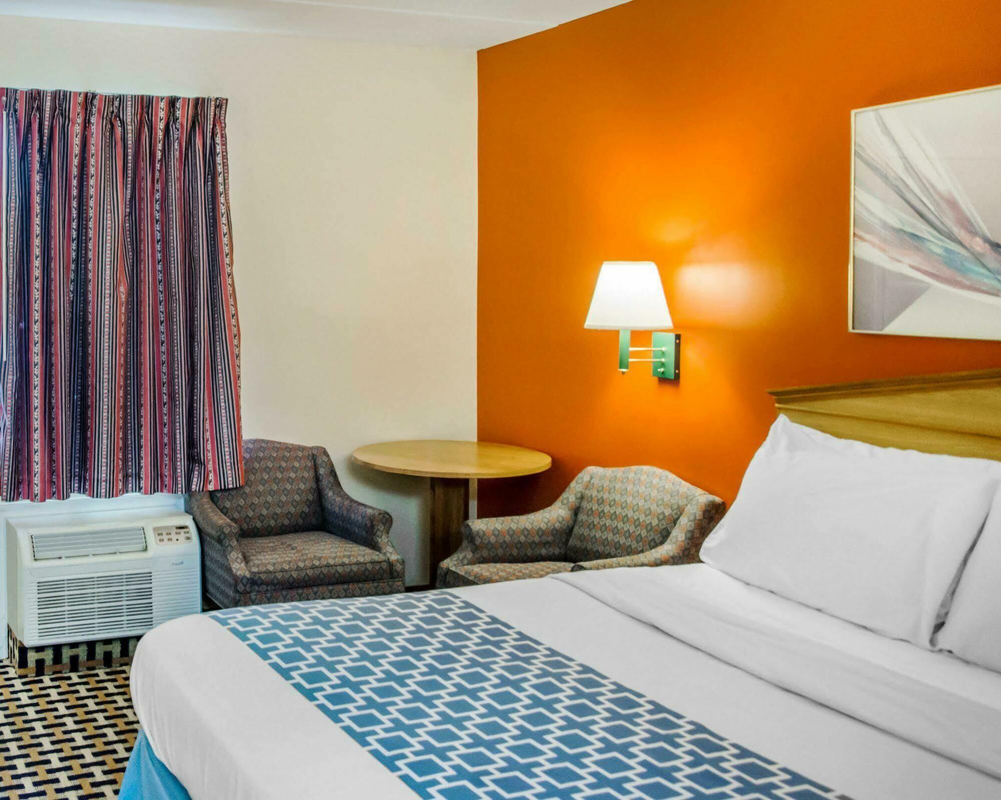Econo Lodge Franklin Экстерьер фото